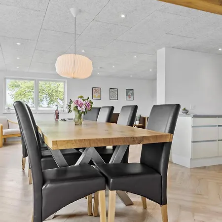 Gorgeous In With Kitchen